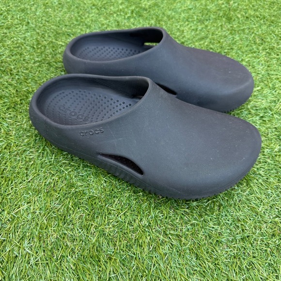 Crocs Mellow Recovery Clogs Mules Comfort Shoes Black Size M6 W8 - Picture 1 of 6